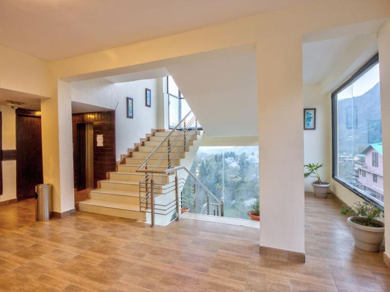 The Katoch Grand Resort Manāli Εξωτερικό φωτογραφία