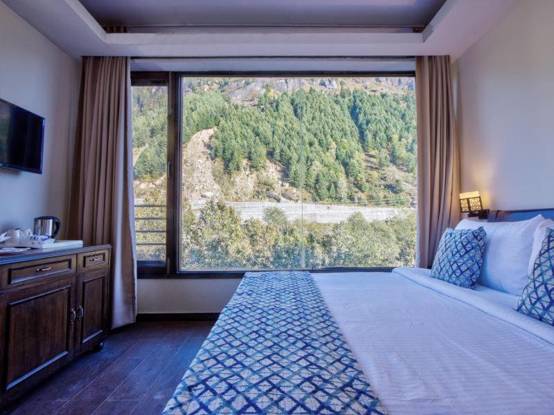 The Katoch Grand Resort Manāli Εξωτερικό φωτογραφία