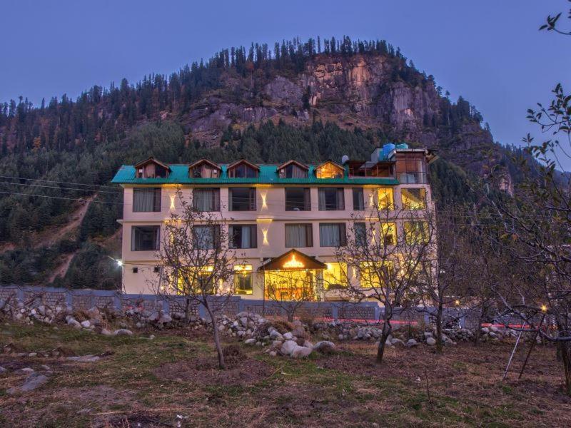 The Katoch Grand Resort Manāli Εξωτερικό φωτογραφία
