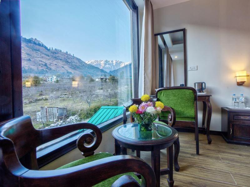 The Katoch Grand Resort Manāli Εξωτερικό φωτογραφία